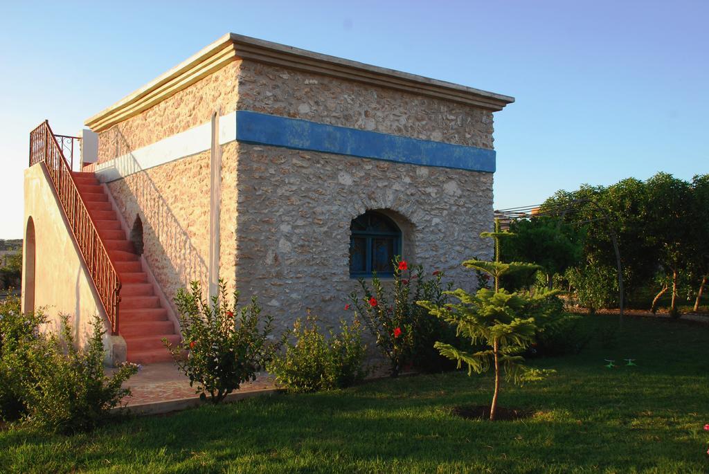 Douar Noujoum Bed & Breakfast Есувейра Екстериор снимка